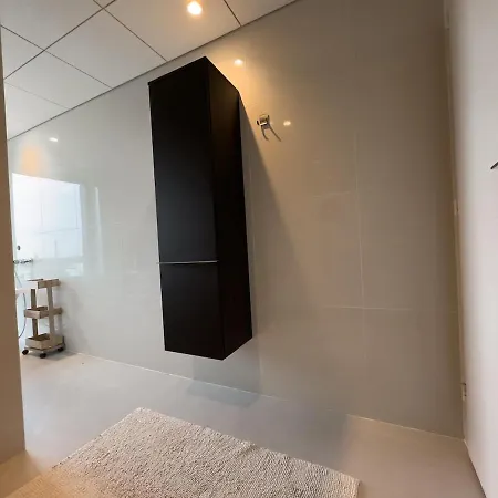 Apartman Skyview Luxury, Wide Monitor And Scenic Bath Window *